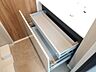 洗面：洗面台したも収納力十分です。バス用品など収納できます。 