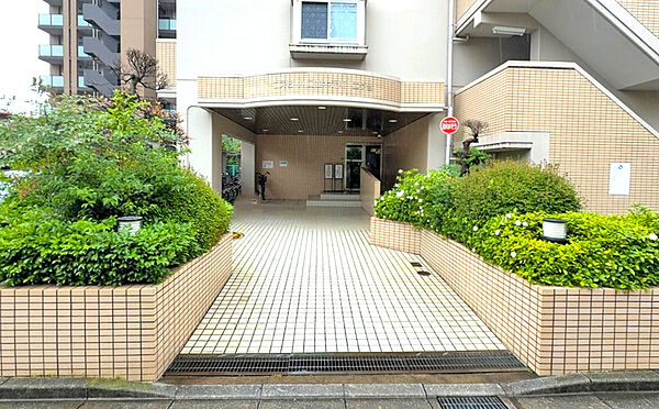 エントランスを拡大表示