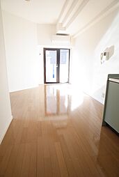 阪急神戸本線 西宮北口駅 徒歩5分の賃貸マンション 5階ワンルームのリビング/ダイニング