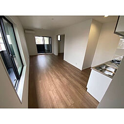 JR東海道・山陽本線 大久保駅 徒歩5分の賃貸アパート 3階1LDKのリビング/ダイニング