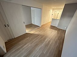 JR東海道・山陽本線 尼崎駅 徒歩5分の賃貸アパート 2階1LDKのリビング/ダイニング