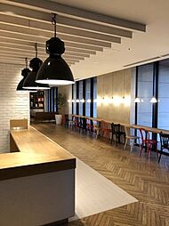 共用施設【SUN　F棟　CAFE　LOUNGE】　　カフェを設けたラウンジ