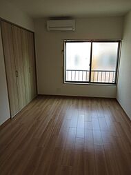 AZUMI-SOU（アズミソウ） 2階ワンルームのリビング/ダイニング