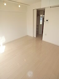 セレニテ甲子園I 611 6階1Kのリビング/ダイニング