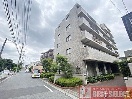 ご家族みんなが安心して過ごせる落ち着いた住環境が魅力です