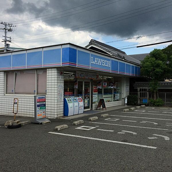 画像24:ローソン 玉津町田中店（957m）