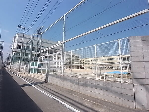 画像17:神戸市立東灘小学校（517m）
