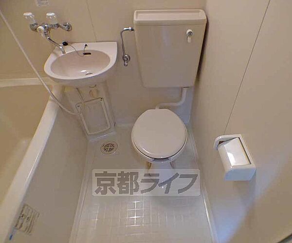 画像11:お手入れしやすいトイレです。