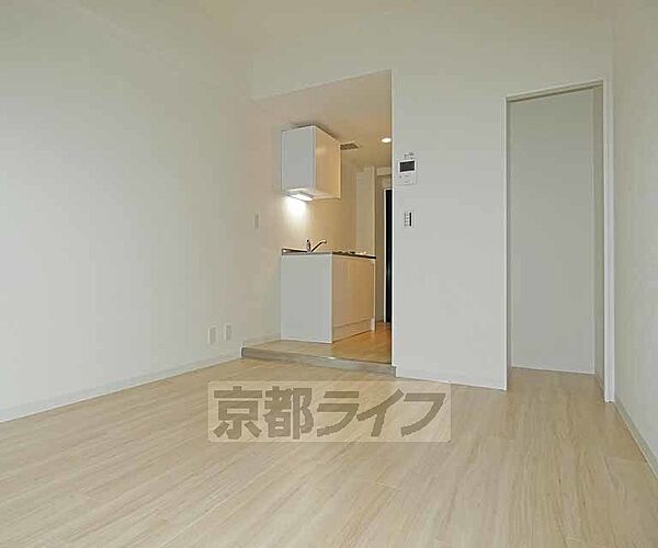 画像4:2024年フルリノベーションの綺麗なお部屋です。京阪電車出町柳駅まで徒歩2分の便利な立地です。