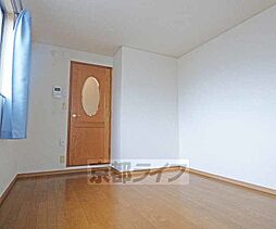 JR山陰本線 二条駅 徒歩8分の賃貸マンション 4階1Kのリビング/ダイニング