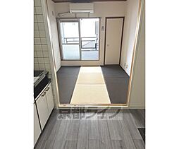 JR山陰本線 二条駅 徒歩13分の賃貸マンション 3階1Kのリビング/ダイニング