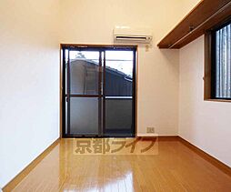 京都市営烏丸線 今出川駅 徒歩15分の賃貸マンション 1階1Kのリビング/ダイニング