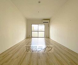 ロイヤルハイツ万里小路 2階1Kのリビング/ダイニング