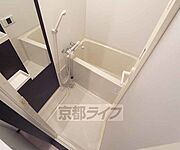 小さな棚も付いていますので使い勝手が良いです