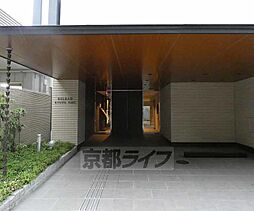 10 / 33