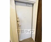玄関のドアです。