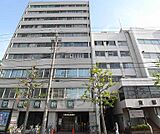 京都南病院まで510m 西大路七条の交差点を東に入って頂いた七条通り沿いにあります。