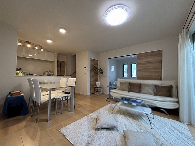 リビング/ダイニング 練馬区大泉学園町4丁目