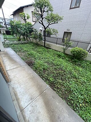 マンション一階...
