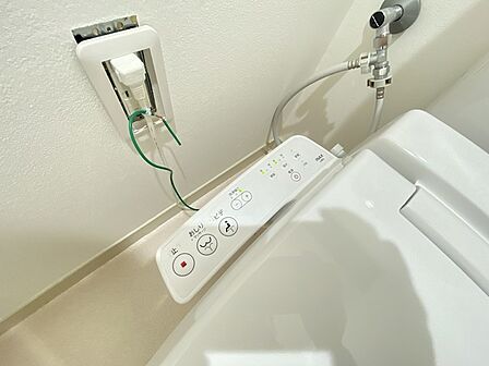 清潔好きには欠かせないウォシュレット機能付き。