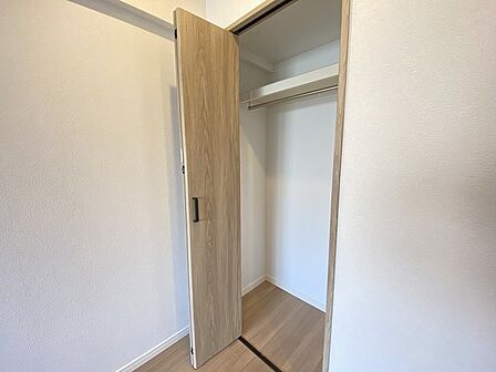 部屋ごとに設けた収納は、住みやすさへのこだわり。