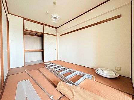 お子様にとっていいお昼寝空間になる和室は、ぜひリビングのお隣で。
