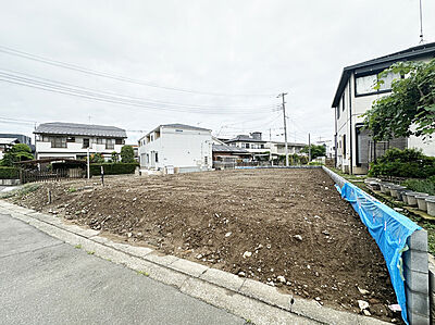 外観：閑静な住宅地で、小さなお子様がいるご家族にも安心。 