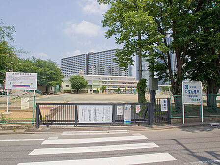 さいたま市立下落合小学校(800m)
