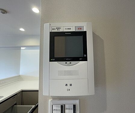 安心のTVモニター付きインターフォン。
