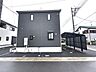 外観：閑静な住宅地で、小さなお子様がいるご家族にも安心。 