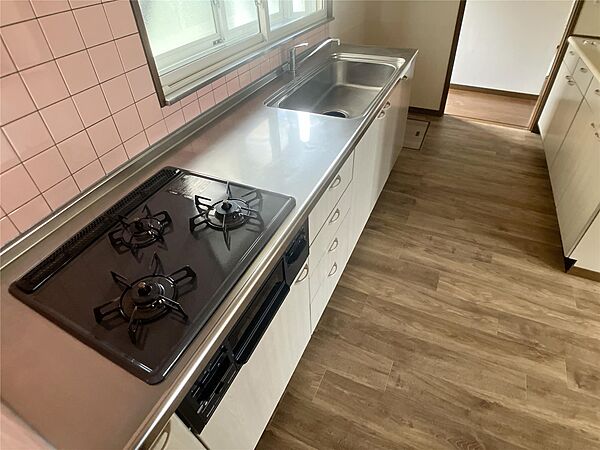 detached 福島県伊達市一本杉

地図を見る