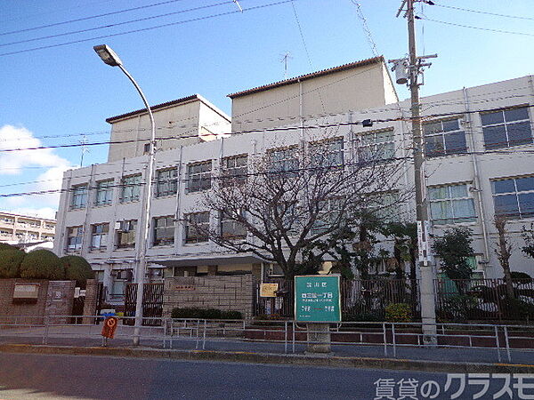 画像23:大阪市立西三国小学校 210m