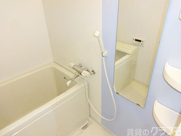 画像4:お風呂とトイレは別です。