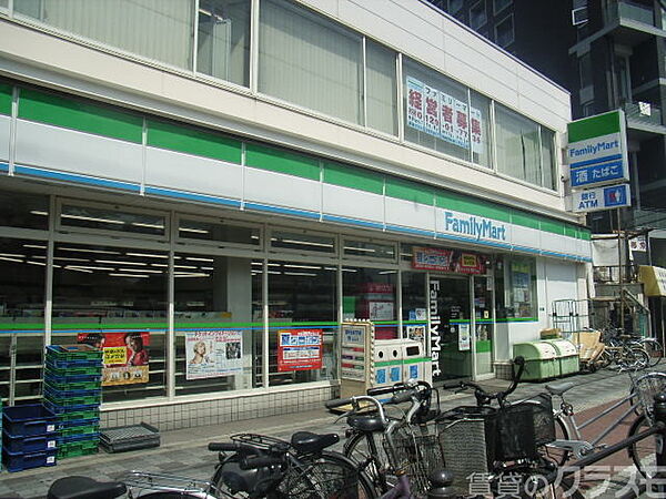 画像25:ファミリーマート東淀川駅前店 180m