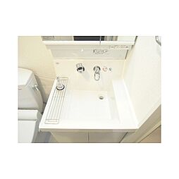 洗面台も独立で、忙しい朝も快適ですね♪