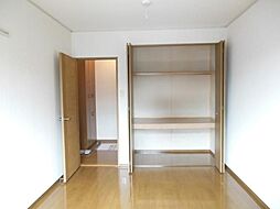 チャコールハイツB 2階3DKのリビング/ダイニング