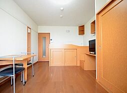 レオパレスジュネスIII 2階1Kのリビング/ダイニング