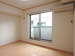 ちきゅうハウス 102 1階1Kのリビング/ダイニング