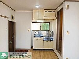 ミスズハイツ 102 1階ワンルームのリビング/ダイニング