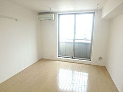 コンフォール 202 2階1Kのリビング/ダイニング