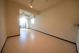 リナセールナオミ 302 3階1LDKのリビング/ダイニング