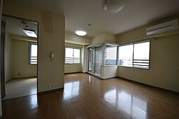 シモンズ中野 301 3階2LDKのリビング/ダイニング