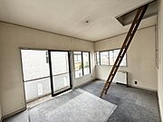 洋室は明るい空間となっています！子供部屋にも良さそうですね！ 