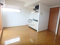 Yuh-3 5階ワンルームのリビング/ダイニング