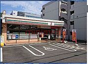 セブンイレブンJR茨木駅西店 231m
