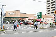 コーヨー高槻南店 363m