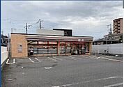 セブンイレブン吹田泉町2丁目店 440m