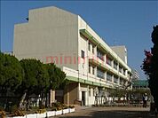 茨木市立天王小学校 447m