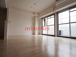 リアライズ高槻 4階2LDKのリビング/ダイニング