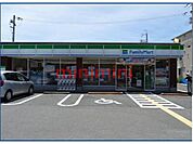 ファミリーマート茨木太田二丁目店 396m